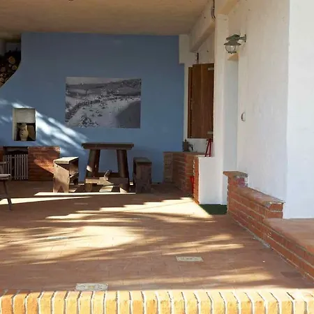 Angela Santa Teresa Gallura